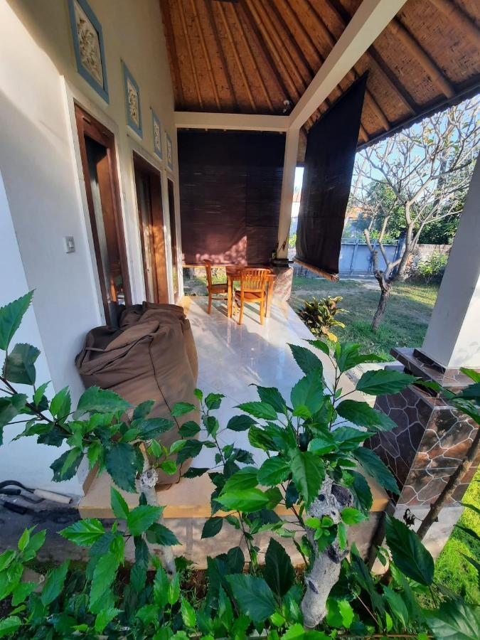 Bumbung Bungalows Амед Экстерьер фото
