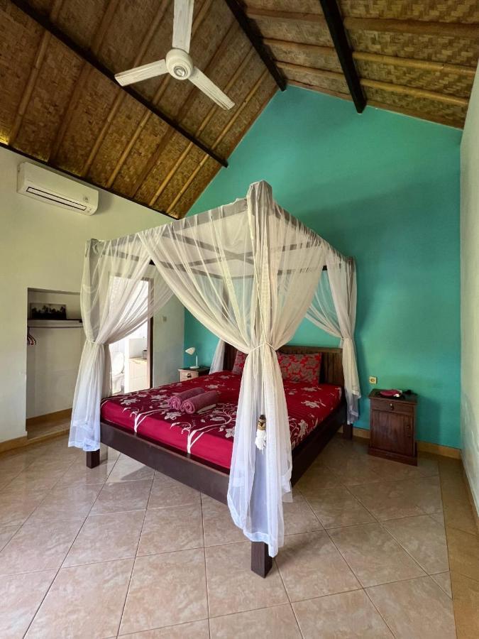 Bumbung Bungalows Амед Экстерьер фото