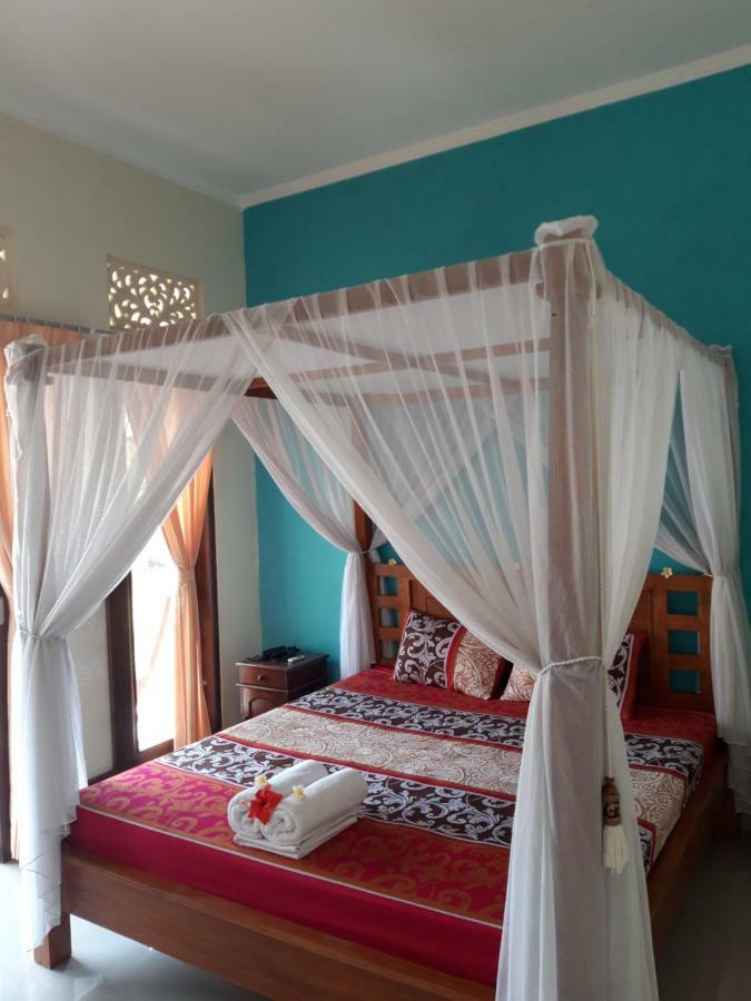 Bumbung Bungalows Амед Экстерьер фото